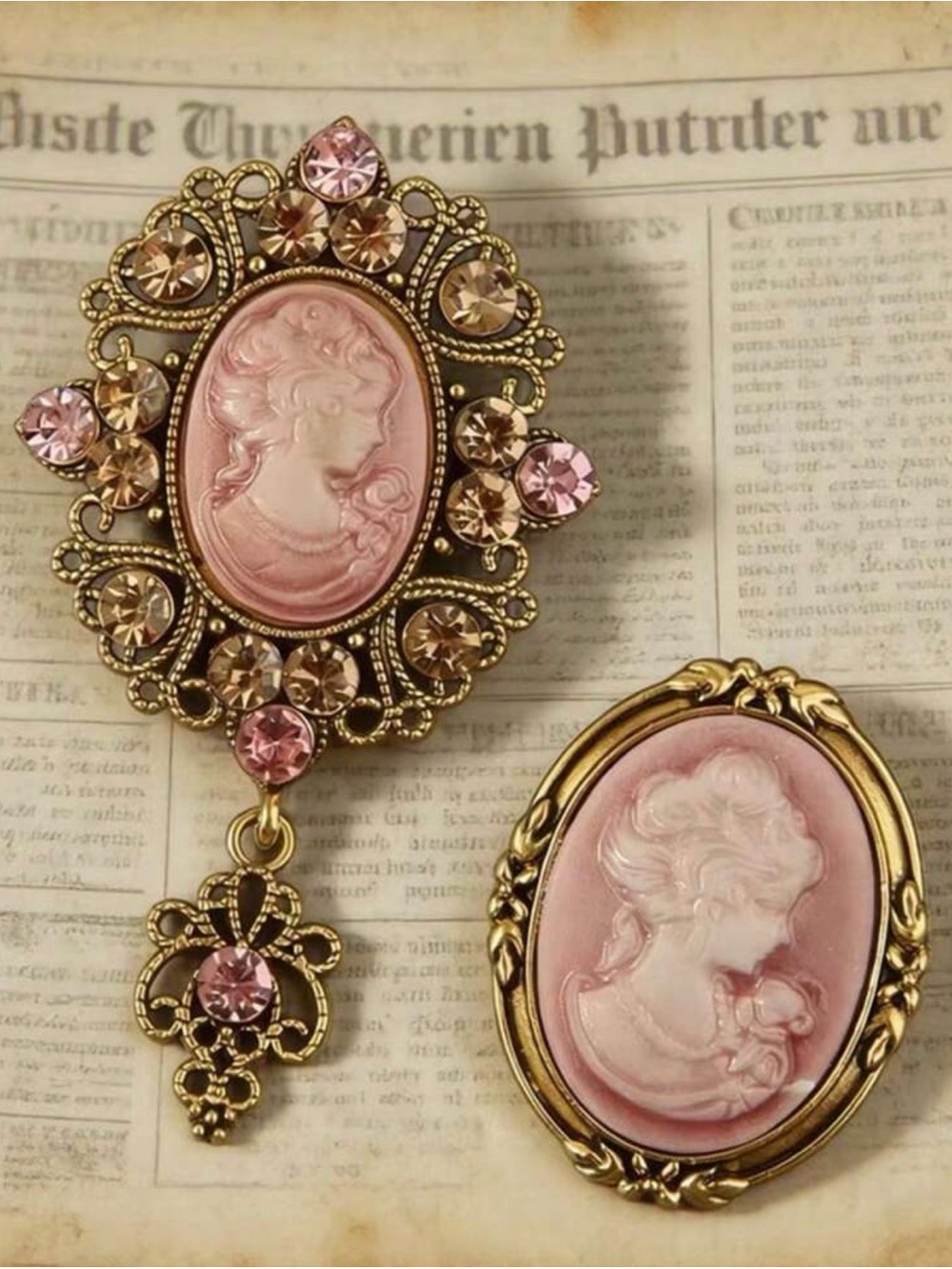 Antique Pink and Gold Cameo Brooch Set - Antique Women Jewelry - Picture 3 of 6